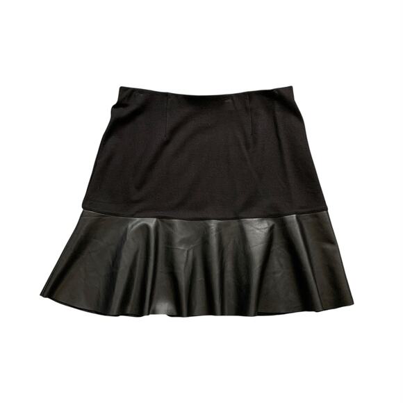 Cabi Skirt Womens M Medium Black Faux Vegan Leather Panel Pull On Stretch Waist - Picture 1 of 8